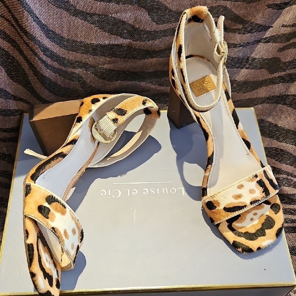 Louise et Cie White and Brown Heels with Chunky Heel and Slingback Design - Picture 4 of 8